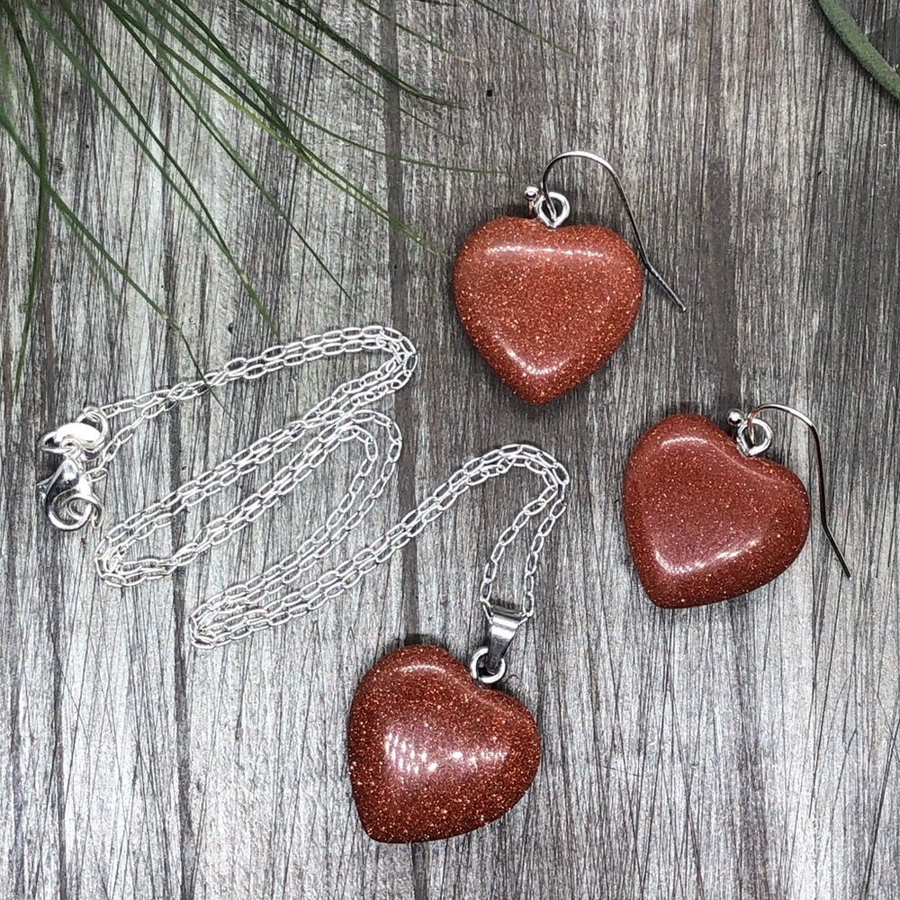 Gold Sandstone gold stone crystal heart gem set